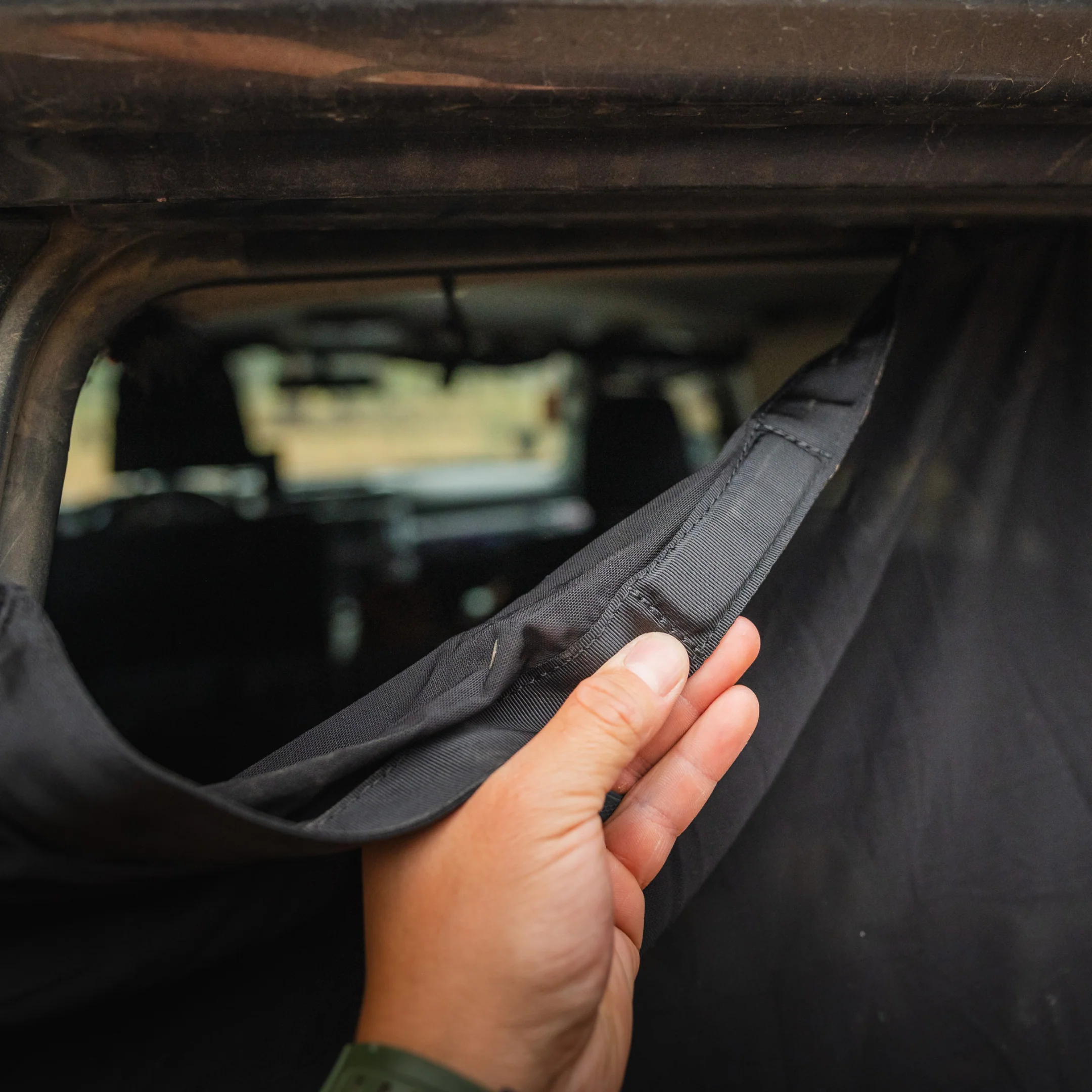 4Runner Trunk Window Screen - Image 5