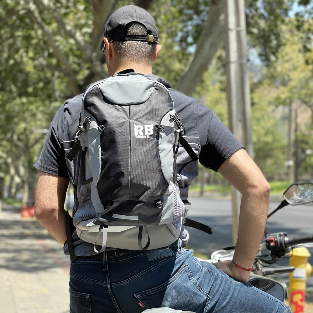 Black Reflective Commuter Bike Backpack | Riderbag Reflektor35 - Image 12