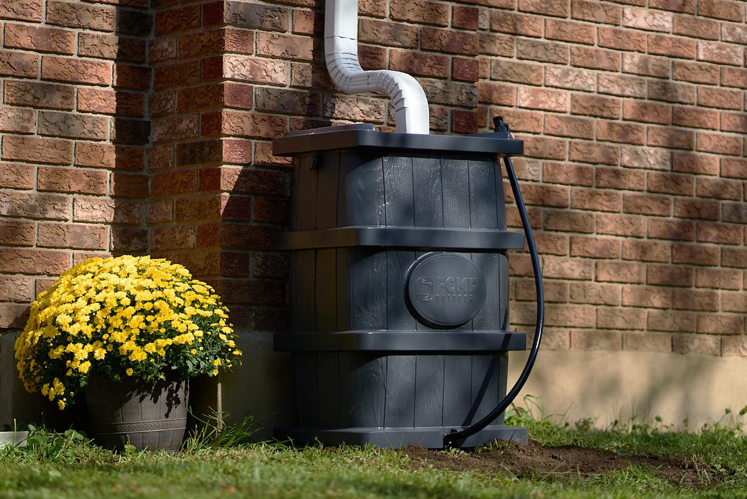 FCMP - Outdoor Slim Line 45-Gallon Wood Grain Rain Water Barrel - Image 2