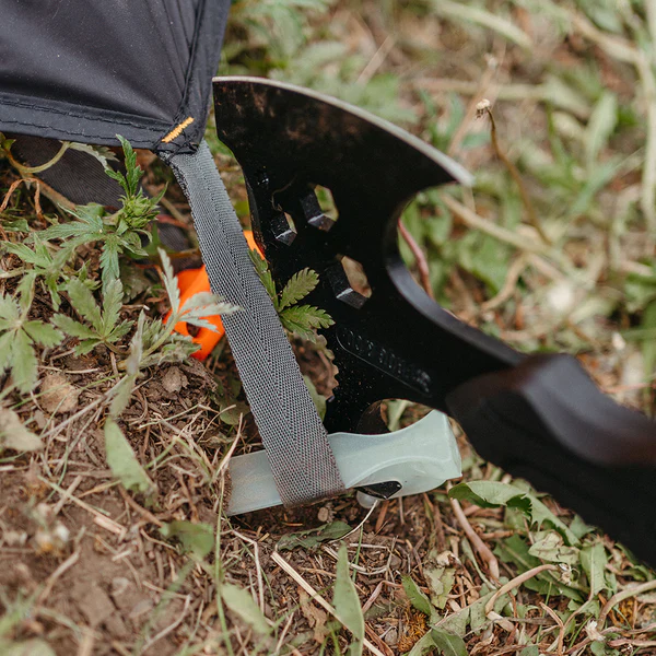 Zombinator Survival Hatchet - Image 11
