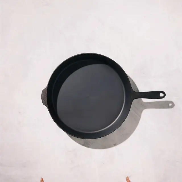 No.12 Cast Iron Skillet - Image 9