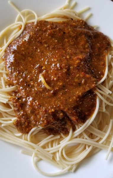 Rainy Day Foods Dehydrated Instant Roasted Red Bell Pepper Pesto Sauce 12 oz. #2.5 Can - 31 Servings - Image 2