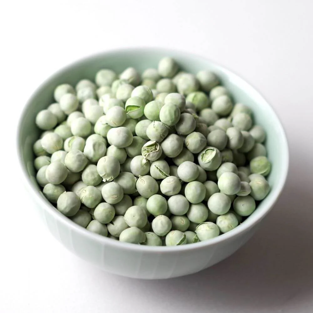 Rainy Day Foods Freeze-Dried Garden Peas #10 Cans - 6 Pack - Image 2