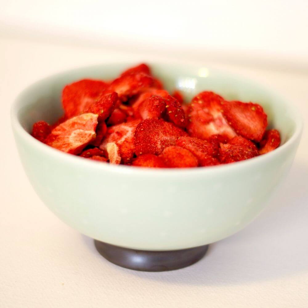 Rainy Day Foods Freeze-Dried Sliced Strawberries 6 oz. #10 Can - 24 Servings - Image 3