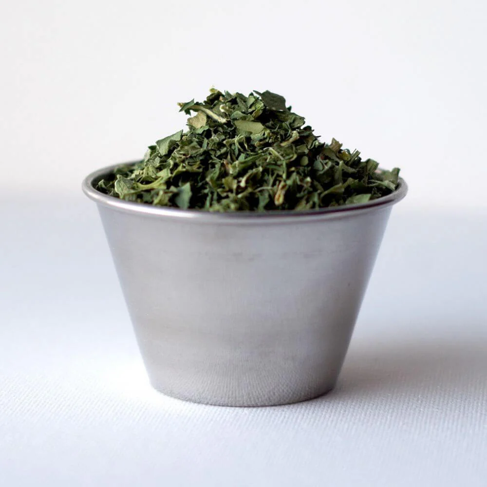 Rainy Day Foods Non-GMO Dehydrated Spinach Flakes 10 oz. #10 Can - 56 Servings - Image 2