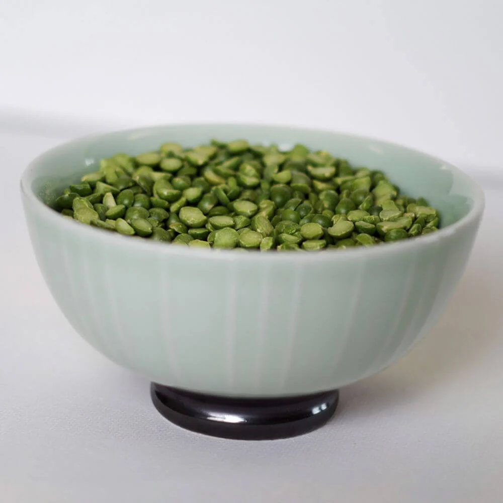 Rainy Day Foods Split Green Peas 25 lb. Bag - 126 Servings - Image 2