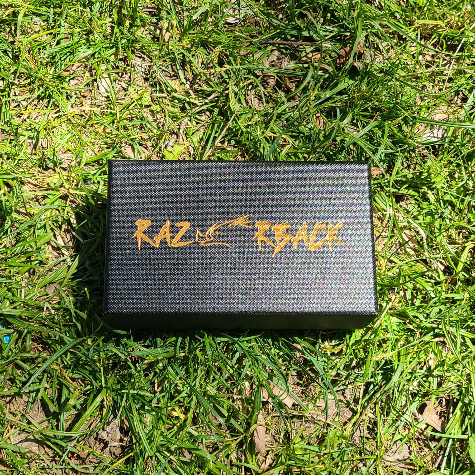 RAZORBACK Signature Folding Knife, 9 Interchangeable Blades - Image 19