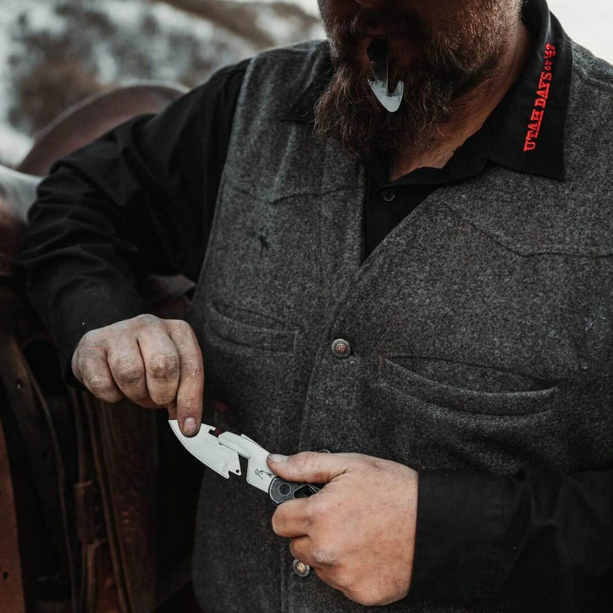 RAZORBACK Signature Folding Knife, 9 Interchangeable Blades - Image 20