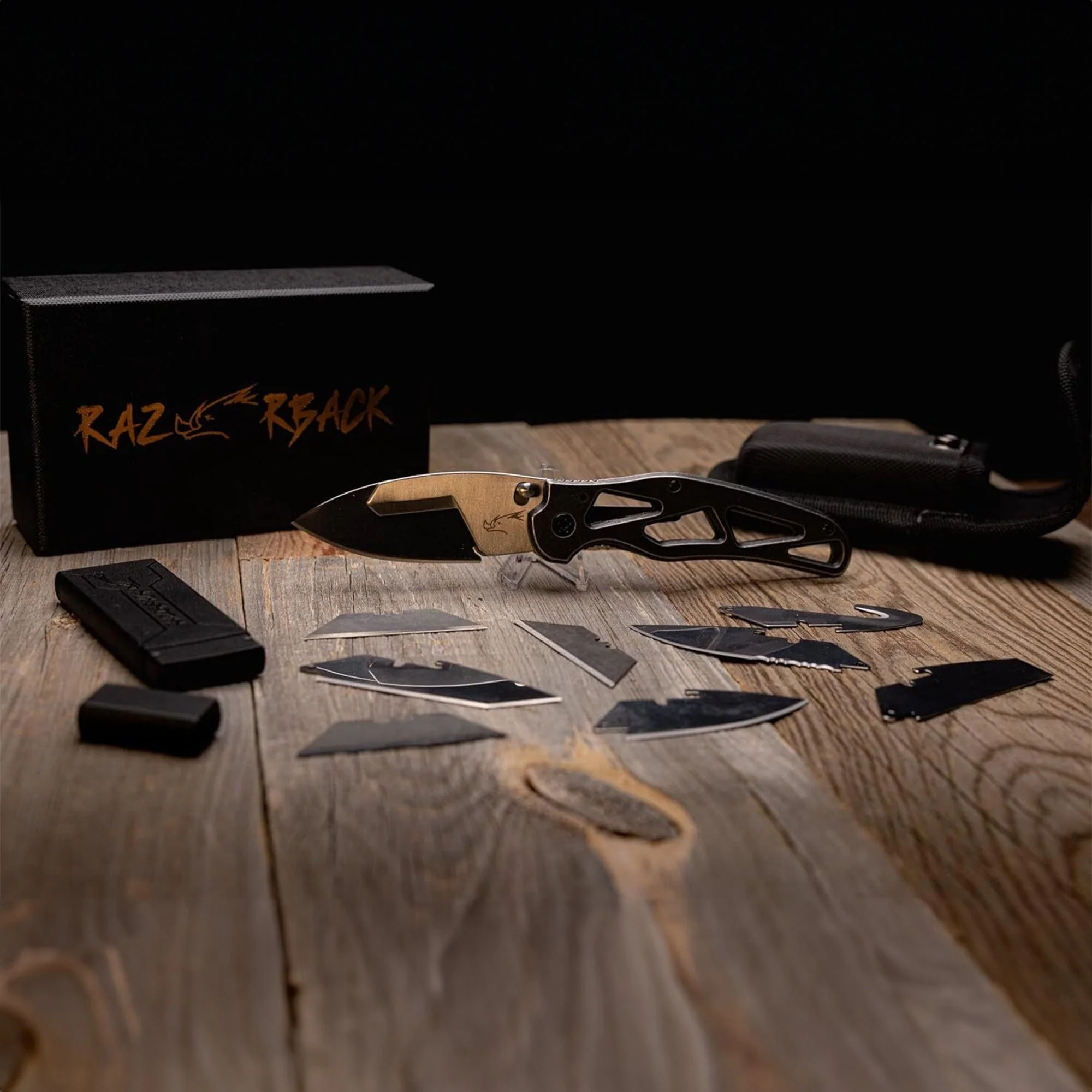 RAZORBACK Signature Folding Knife, 9 Interchangeable Blades - Image 9
