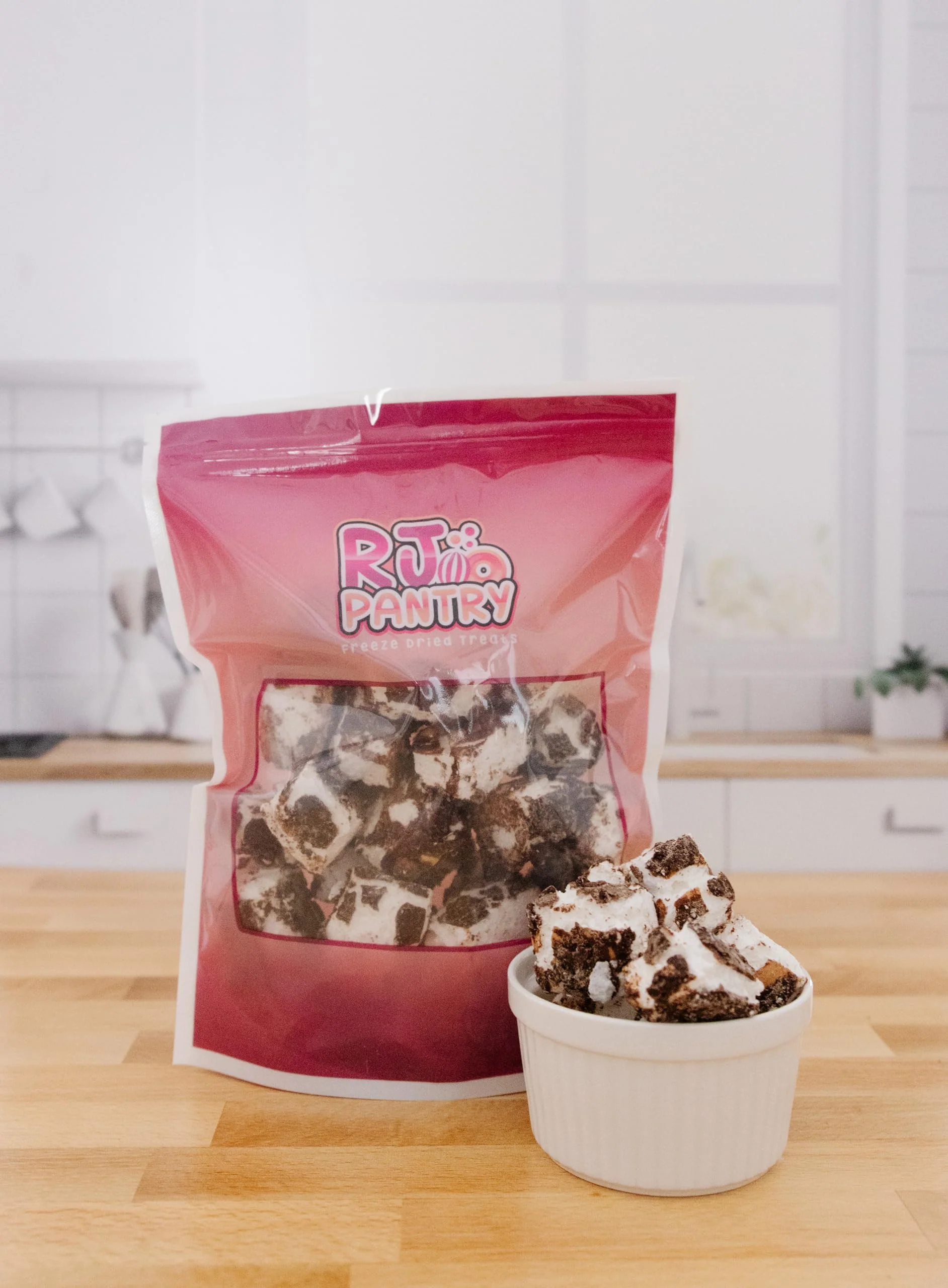 RJ Pantry Freeze-Dried Candy Milk Chocolate Marshmallow Cashews - 6oz Pouch - Image 4
