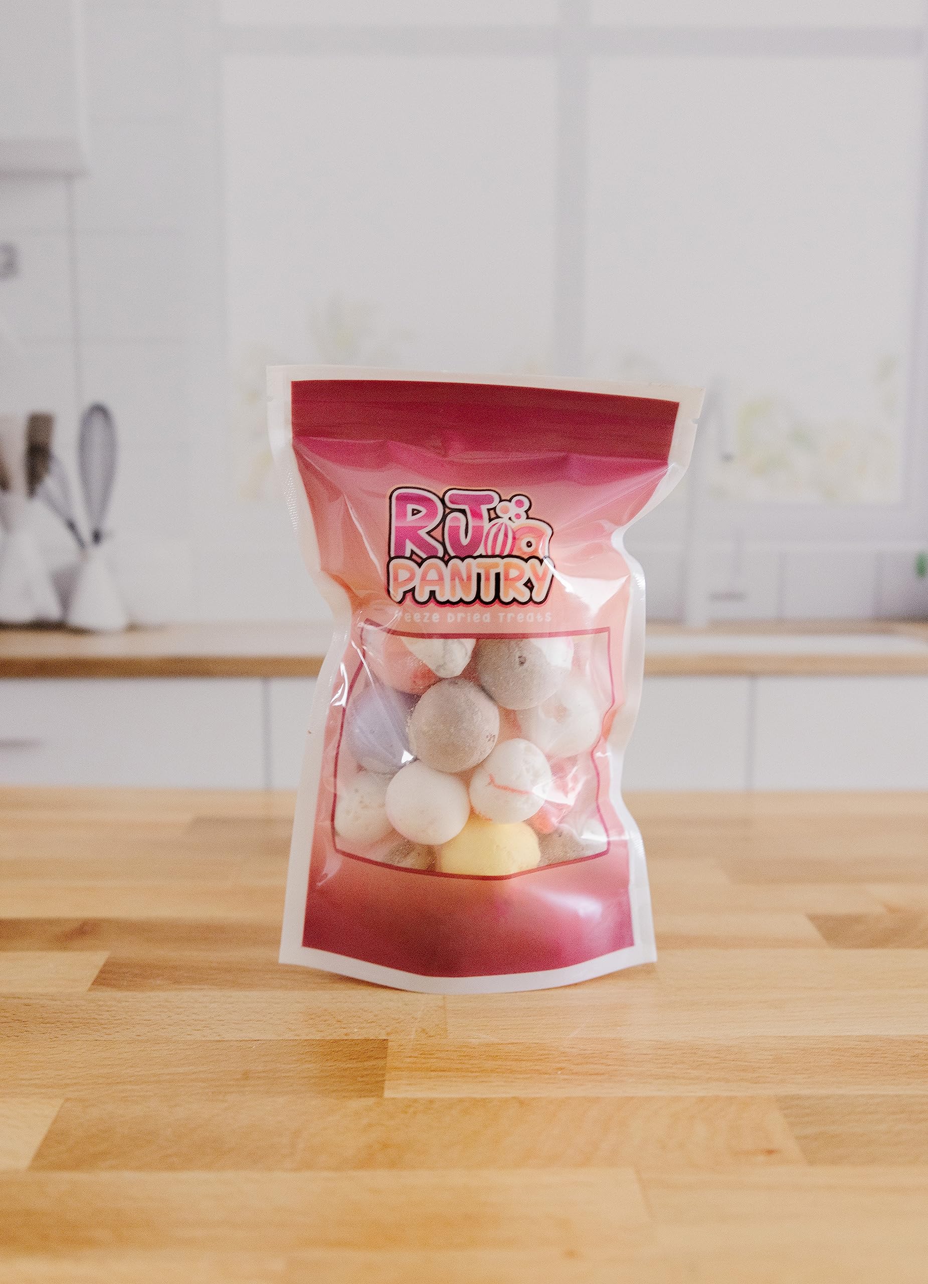 RJ Pantry Freeze-Dried Salt Water Taffy Candy - 1.5 oz Bag - (Mixed Flavors) - Image 4