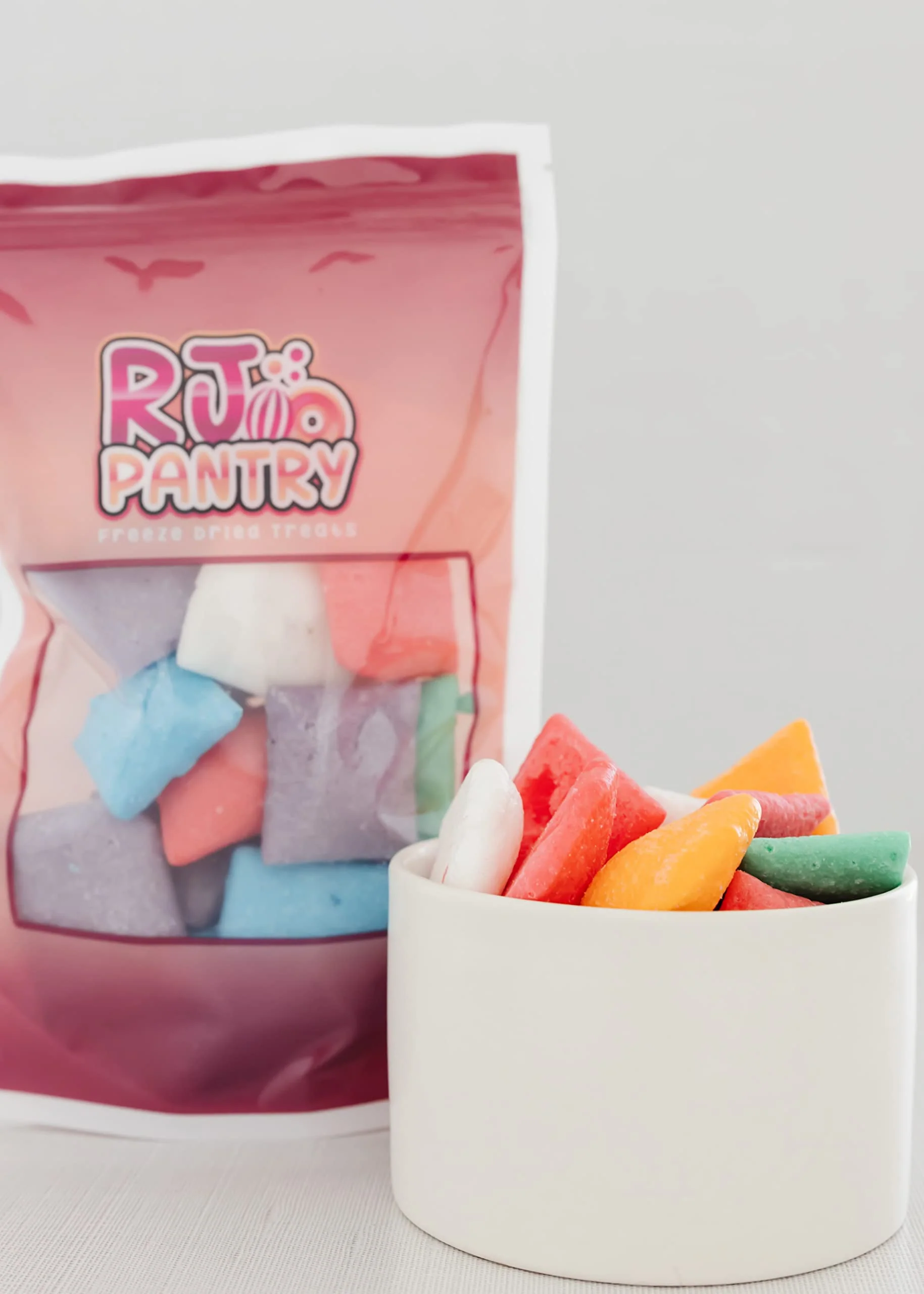 RJ Pantry Freeze-Dried Taffy Candy Fruit Pack - 3.5 oz Bag - Image 2