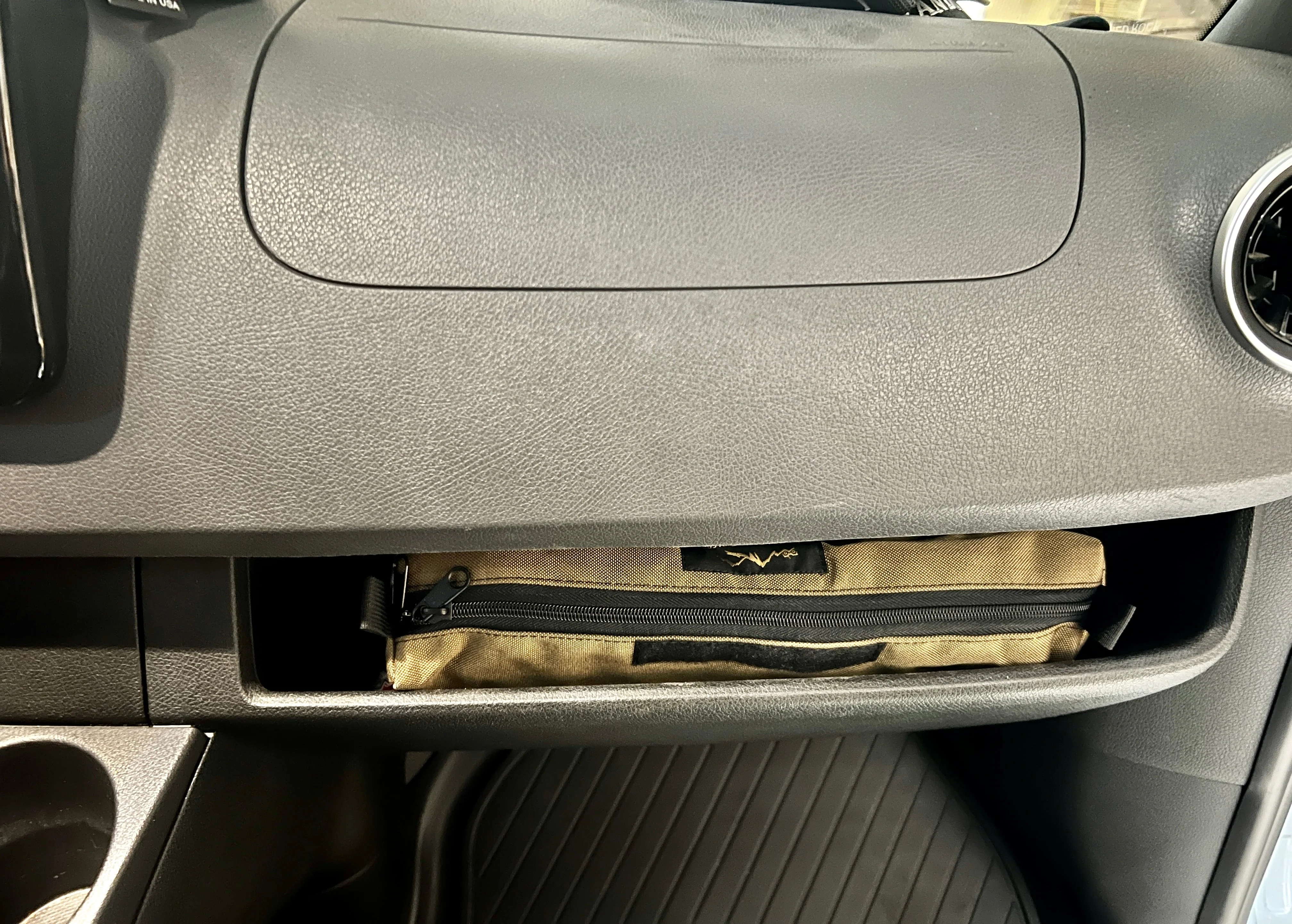Sprinter Storage Cubby Large Pouch - 16" x 3" x 4" - Image 11