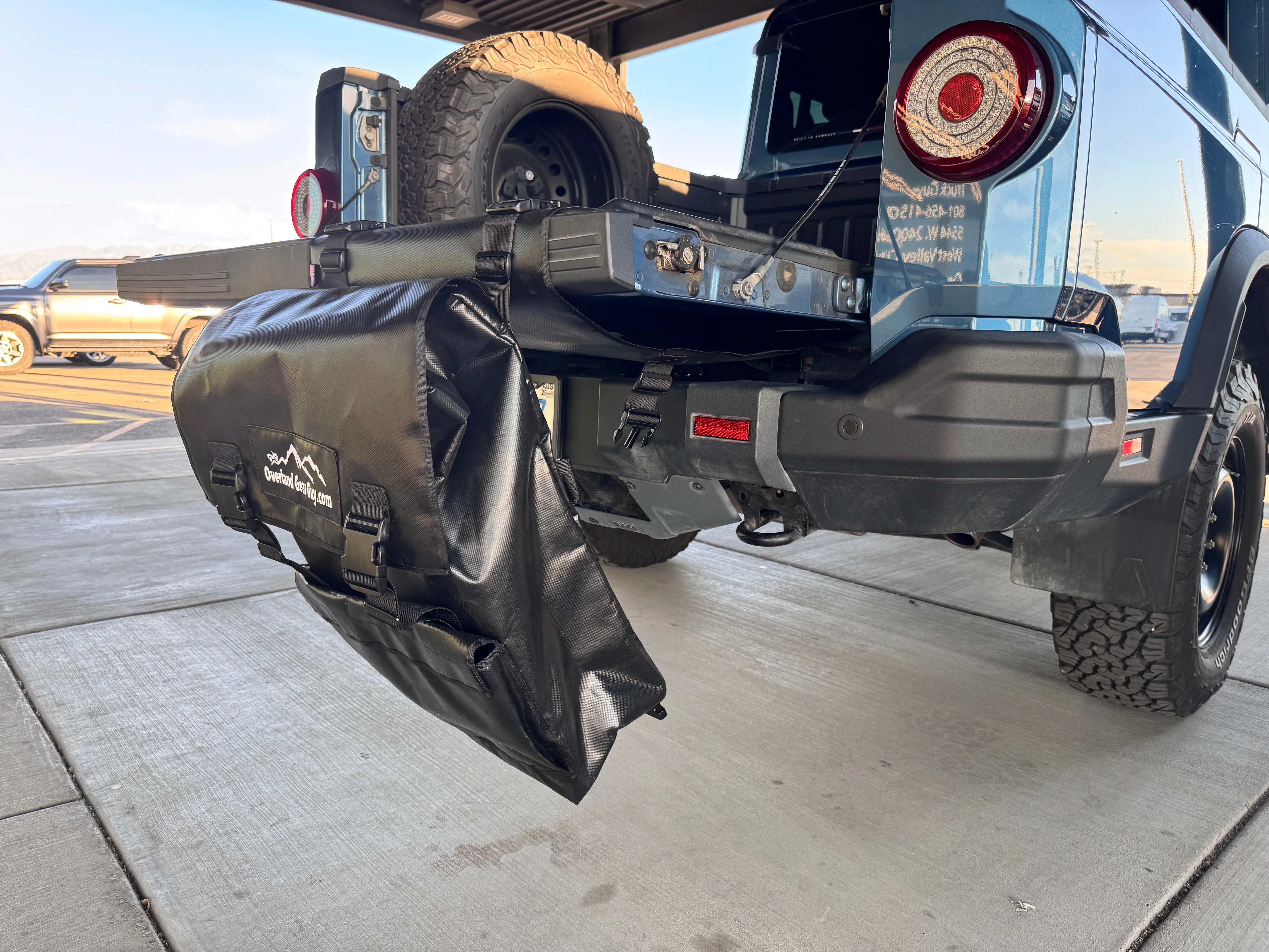 Tailgate Trash Bag Gladiator - Tacoma - Ram - Rivian -QuarterMaster - Image 15