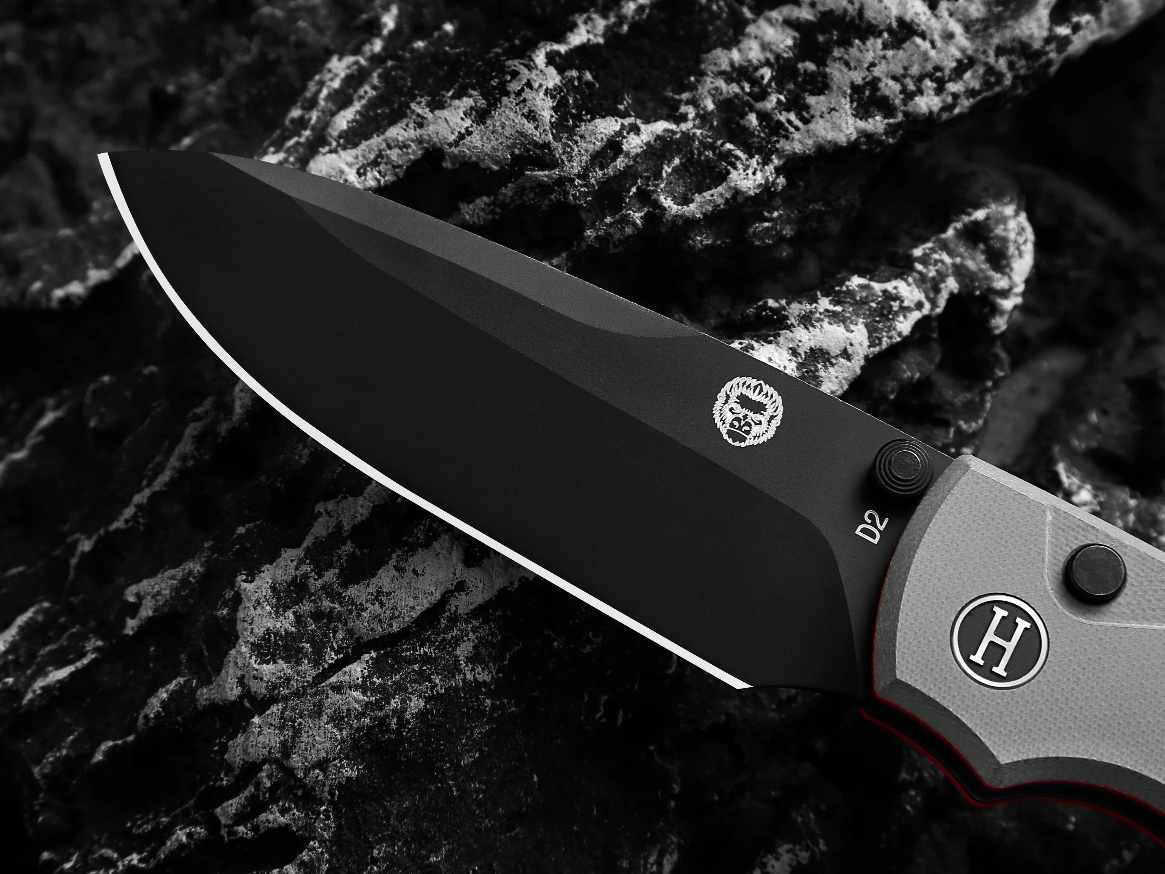 The Loyalist Folding Pocket Knife Giftset for Men and Women (Black and White) - Image 10