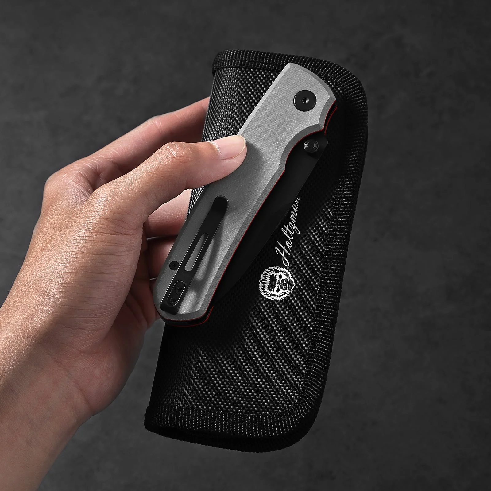 The Loyalist Folding Pocket Knife Giftset for Men and Women (Black and White) - Image 4