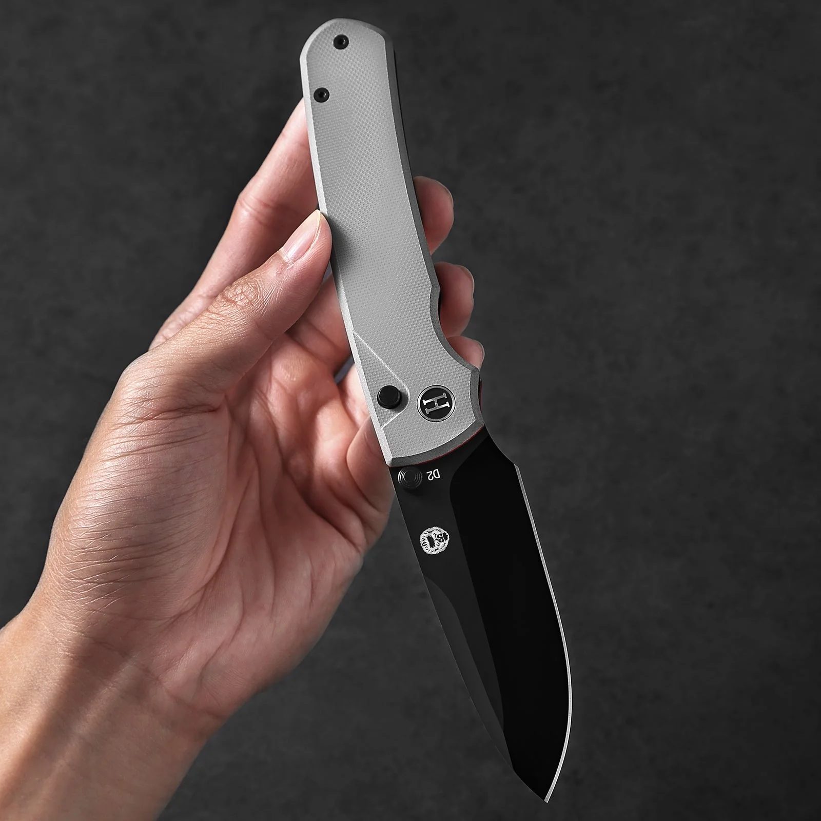 The Loyalist Folding Pocket Knife Giftset for Men and Women (Black and White) - Image 5