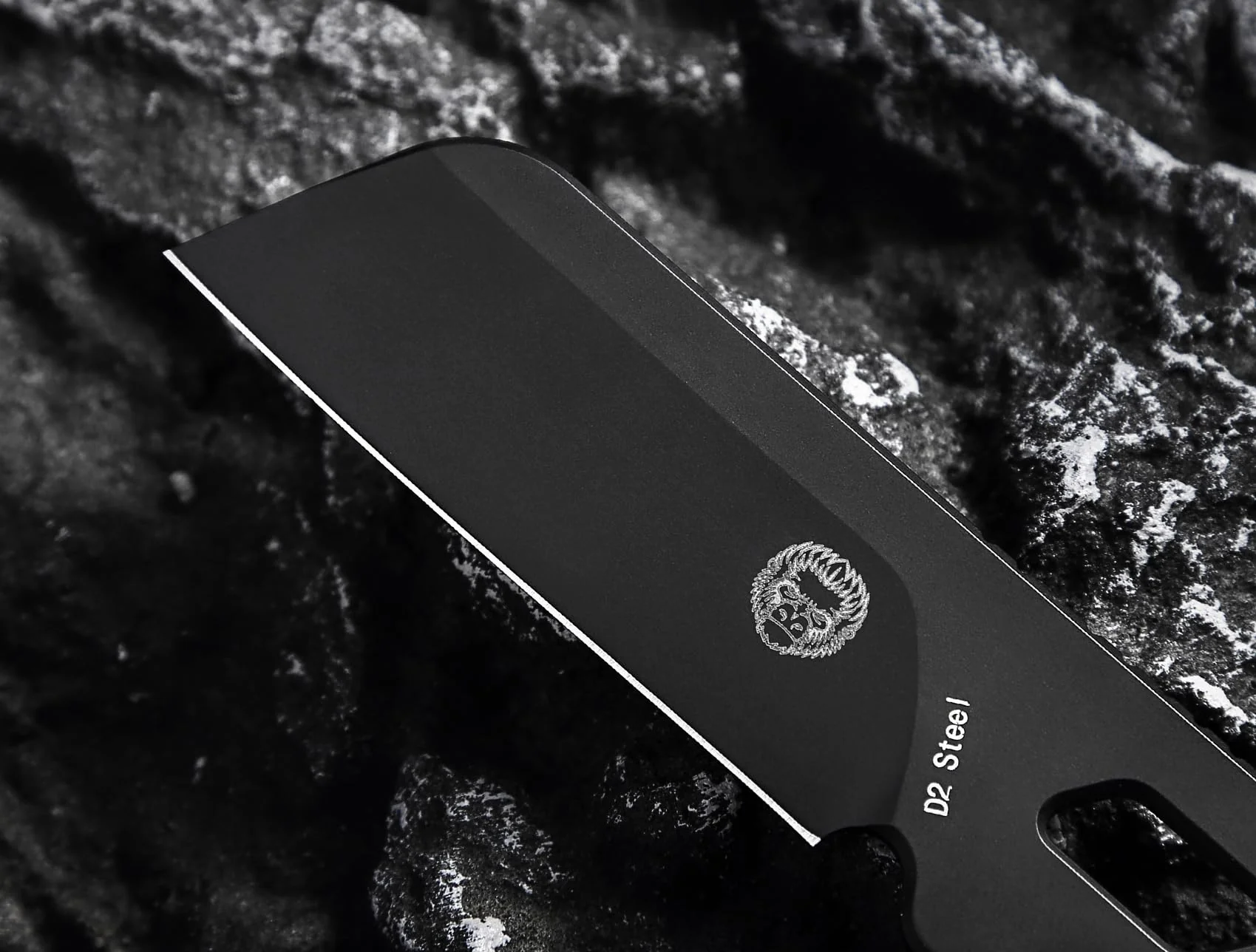"THE RAZOR BACK" SURVIVAL NECK KNIFE - Image 7