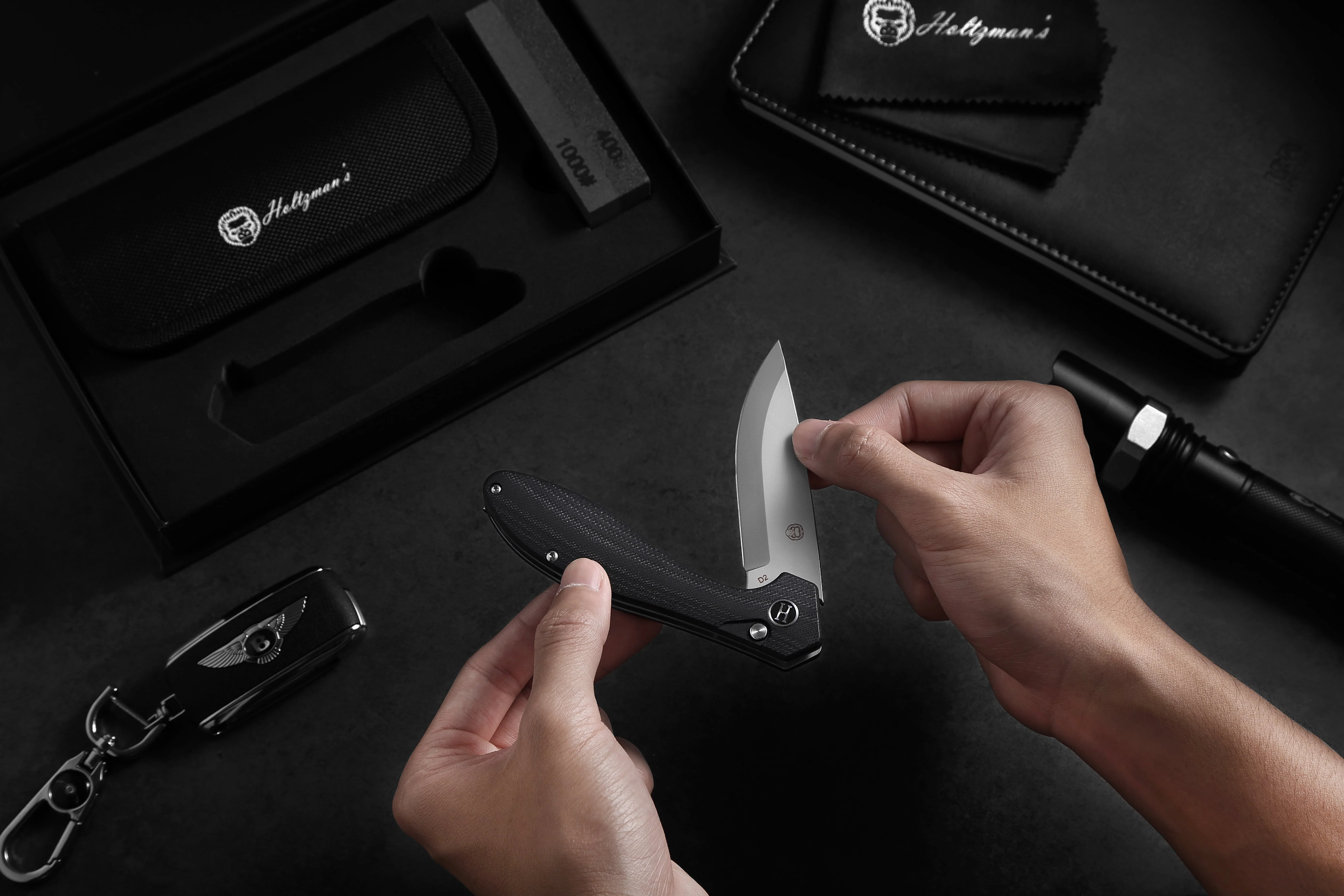 The Vector Folding Pocket Knife Giftset for Men and Women (Black and Silver) - Image 7